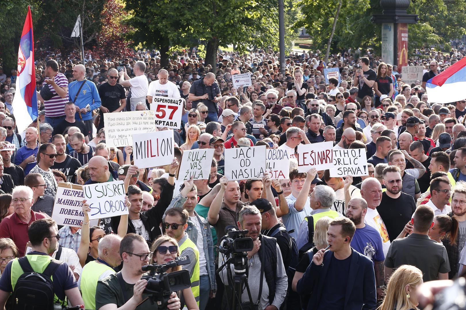 03, June, 2023, Belgrade -  In front of the House of the National Assembly, the fifth protest called "Serbia against violence" started, organized by a part of the pro-European opposition parties. Photo: Amir Hamzagic/ATAImages

03, jun, 2023, Beograd - Ispred Doma narodne skupstine poceo je peti protest pod nazivom "Srbija protiv nasilja" u organizaciji dela proevropskih opozicionih stranaka. Photo: Amir Hamzagic/ATAImages Photo: Amir Hamzagic/ATA Images/PIXSELL