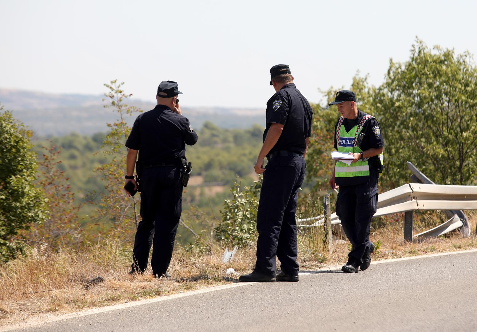 16.08.2024., Bilice - U prometnoj nesreci na drzavnoj cesti D-33 izmedju Bilica i Tromilje sudjelovalo je jedno vozilo te je poginula jedna osoba. Photo: Dusko Jaramaz/PIXSELL