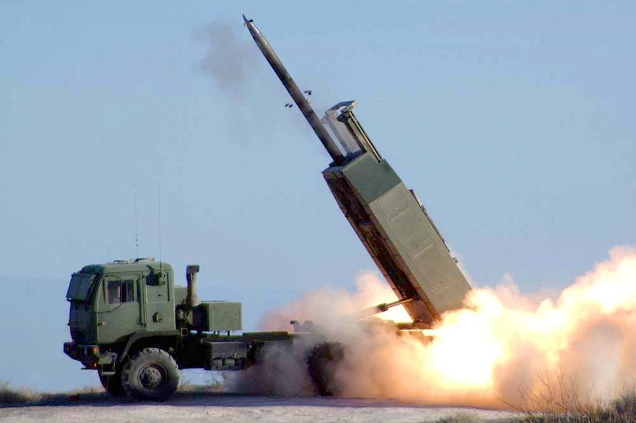 storyeditor/2023-11-25/HIMARS_-_missile_launched.jpg