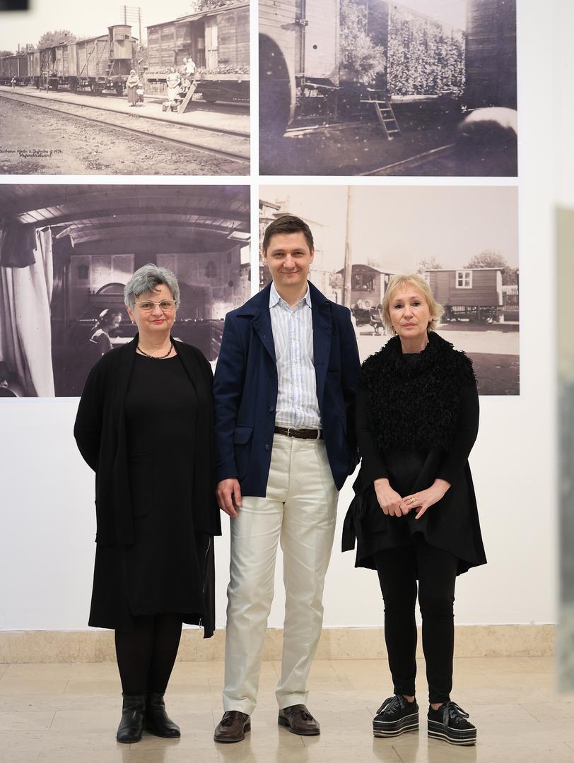 20.03.2024., Zagreb - Izlozba "Nalicje grada prije 100 godina: Fotografije iz zbirki lijecnika Vladimira Cepulica i Luje Thallera" u Etnografskom muzeju. autori izlozbe Silvija Brkic Midzic, Martin Kuhar, Stela Fatovic Ferencic Photo: Marko Prpic/PIXSELL