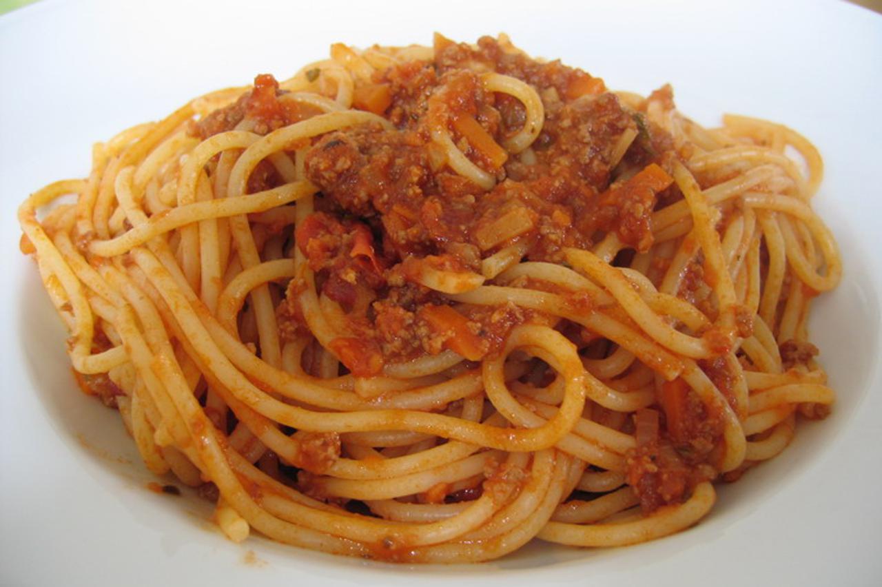 špageti bolognese