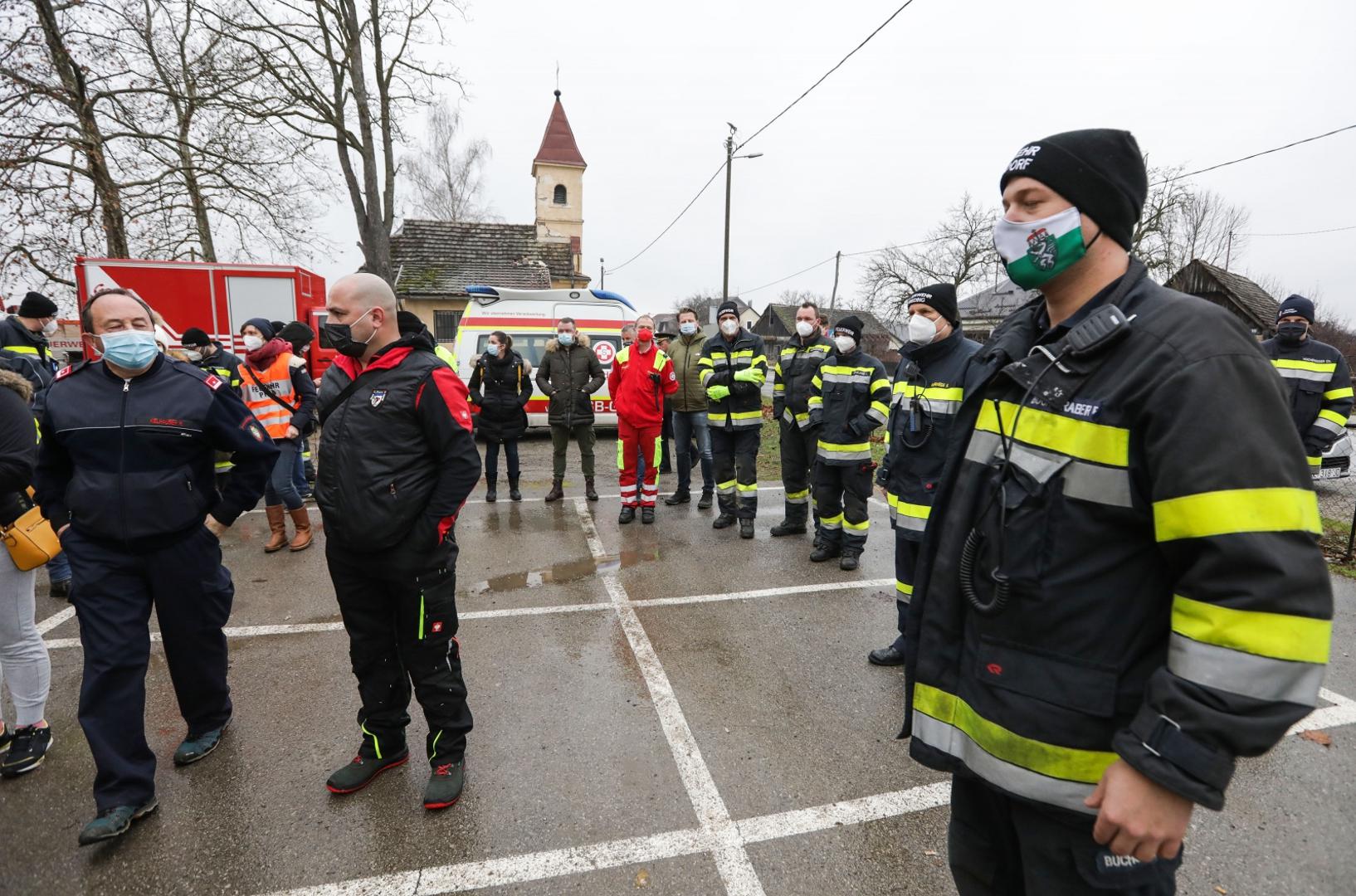 08.01.2021., Sisak - U skladiste Agro simpa stigao je austrijski konvoj kamiona s pomoci za potresom pogodjena podrucja u Sisacko-moslavackoj zupaniji. Photo: Robert Anic/PIXSELL