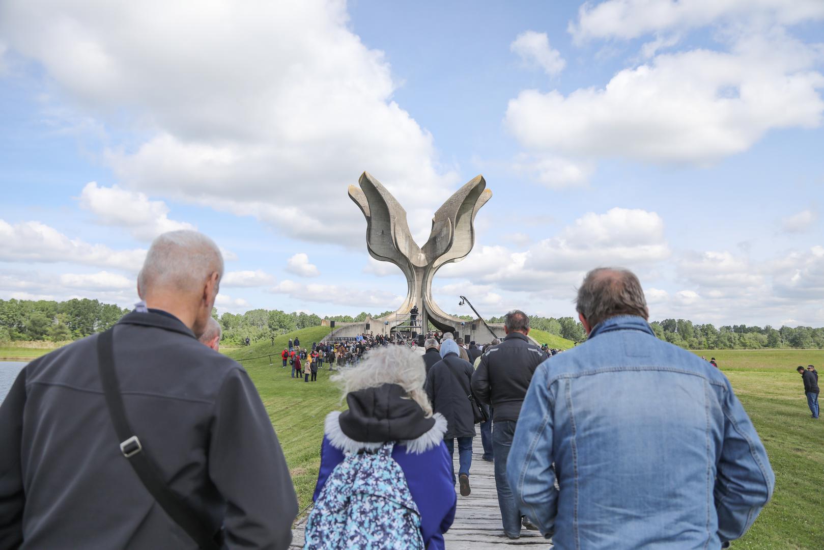 21.04.2024., Jasenovac - Povodom dana sjecanja na zrtve ustaskog logora u Jasenovcu odrzana je komemoracija te kolona sjecanja. Photo: Luka Batelic/PIXSELL