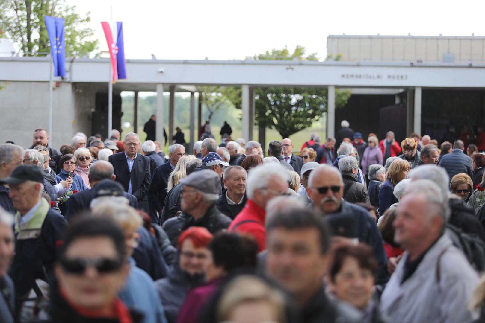 21.04.2024., Jasenovac - Povodom dana sjecanja na zrtve ustaskog logora u Jasenovcu odrzana je komemoracija te kolona sjecanja. Photo: Luka Batelic/PIXSELL