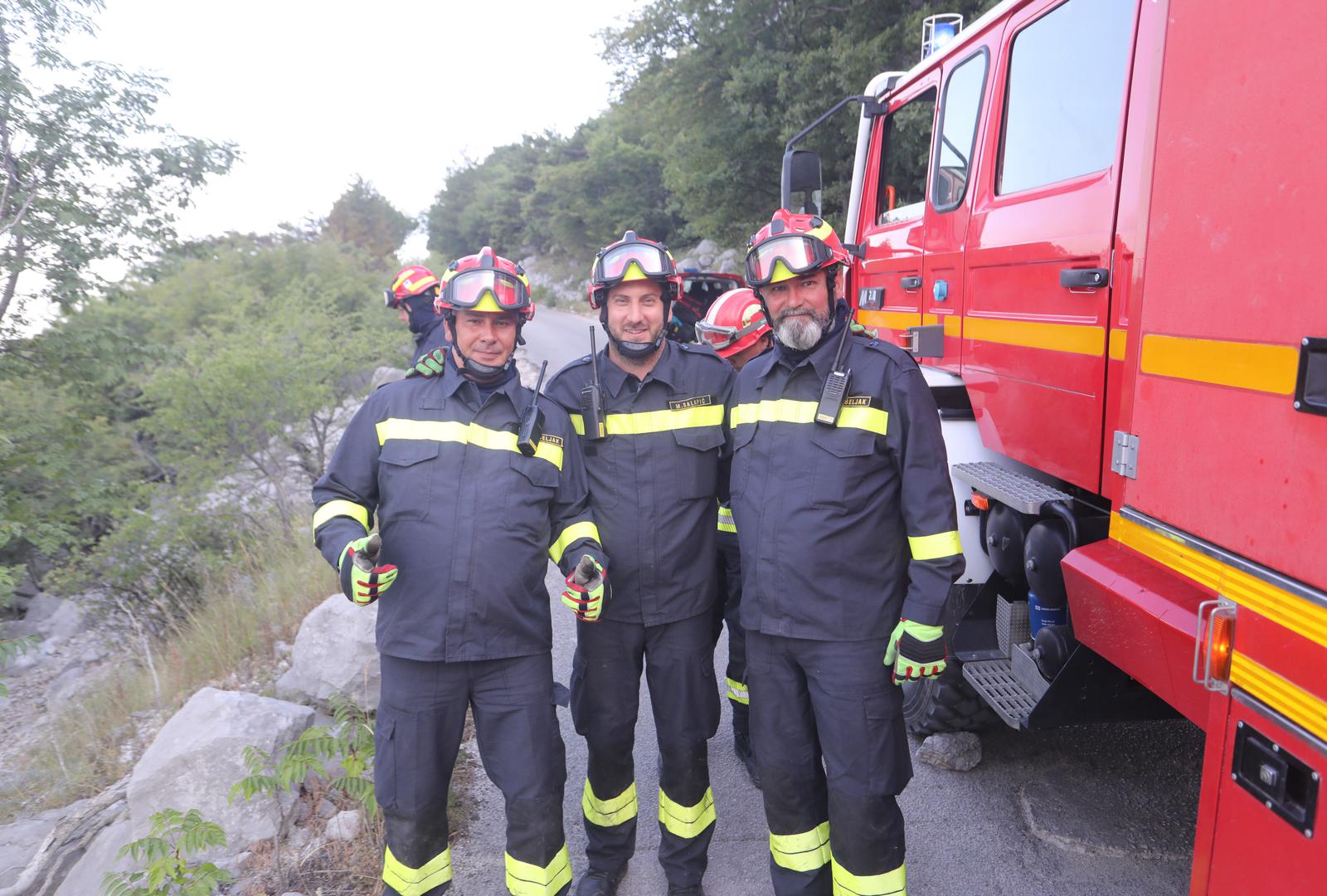 01.08.2024.,Makarska-Vatrogasci s kontinenta na pozaristu u Parku prirode Biokovo. Photo: Ivo Cagalj/PIXSELL