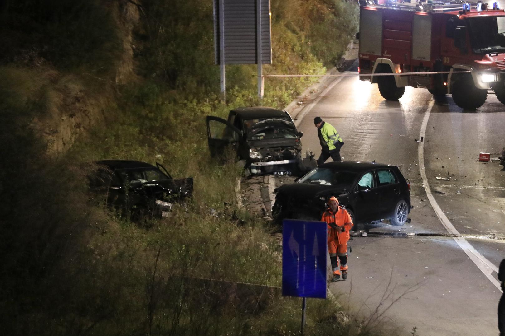 Do nesreće je došlo kod hotela 'Lav', a u njoj su sudjelovala četiri vozila. 